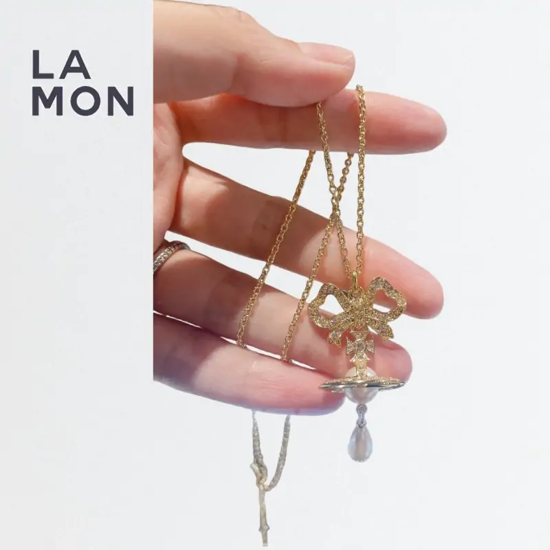 vw rigoberta pearl pendant gold 1